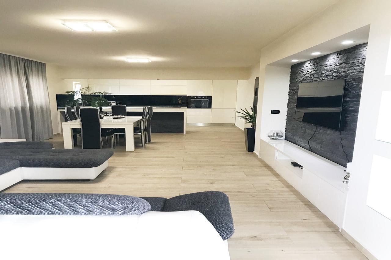 Apartments Villa Stivan โซลิน ภายนอก รูปภาพ